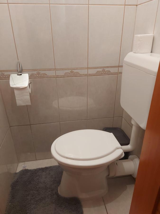 Lara Apartman Debrecen Luaran gambar