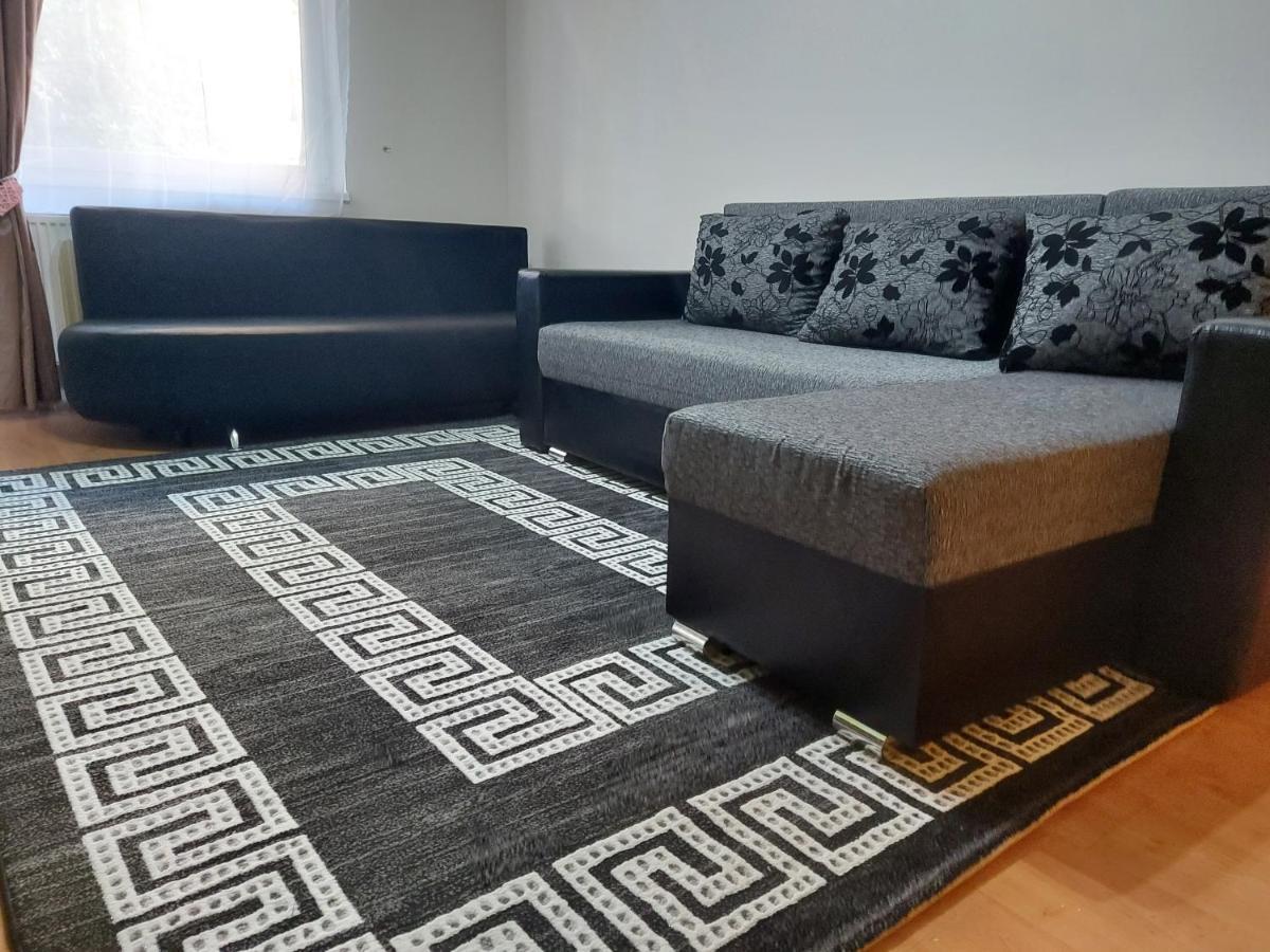 Lara Apartman Debrecen Luaran gambar