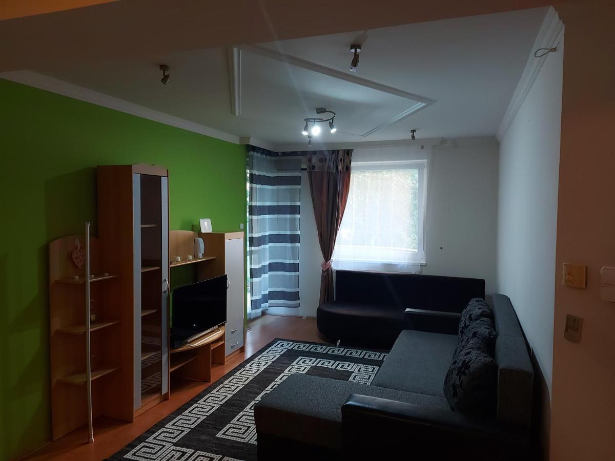 Lara Apartman Debrecen Luaran gambar