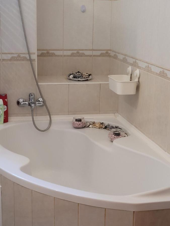 Lara Apartman Debrecen Luaran gambar